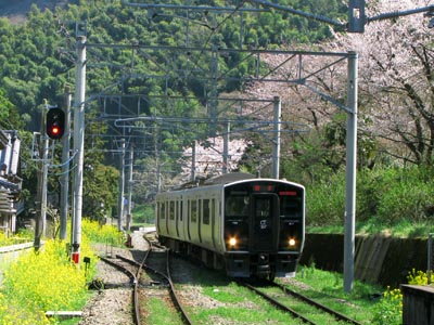 1404JR城戸南蔵院前駅にて